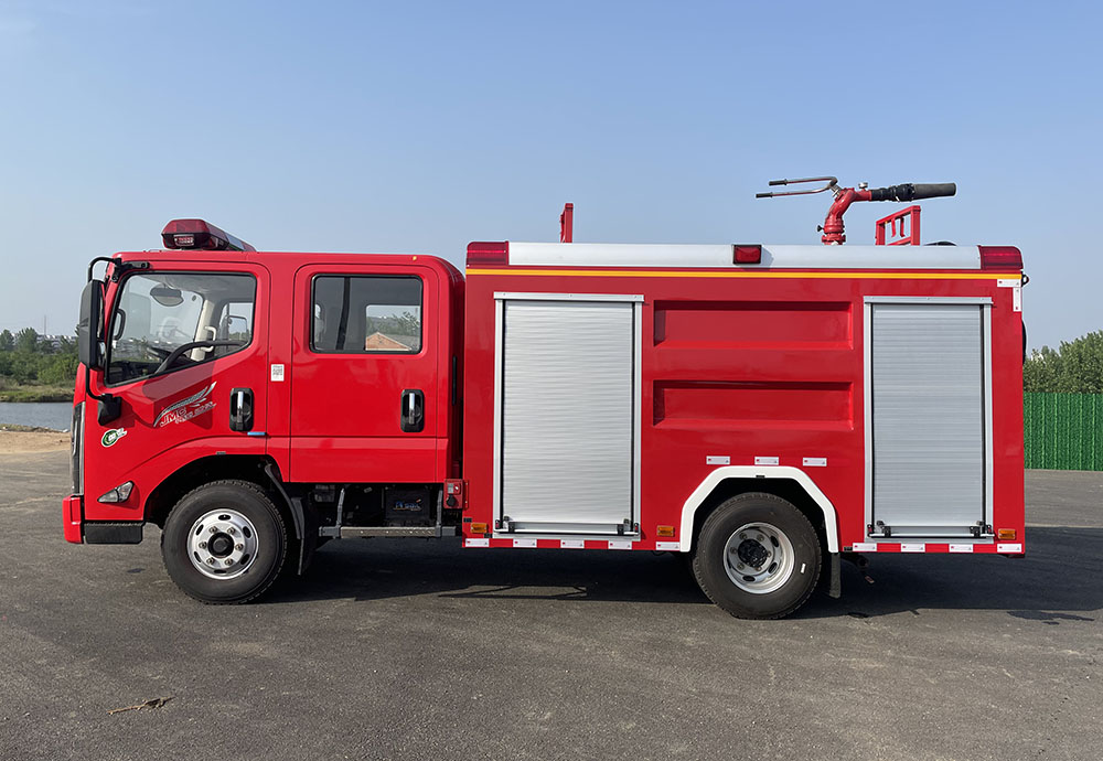江鈴凱運(yùn)3.5噸泡沫消防車