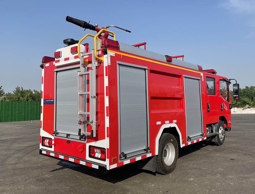 江鈴凱運(yùn)3.5噸泡沫消防車