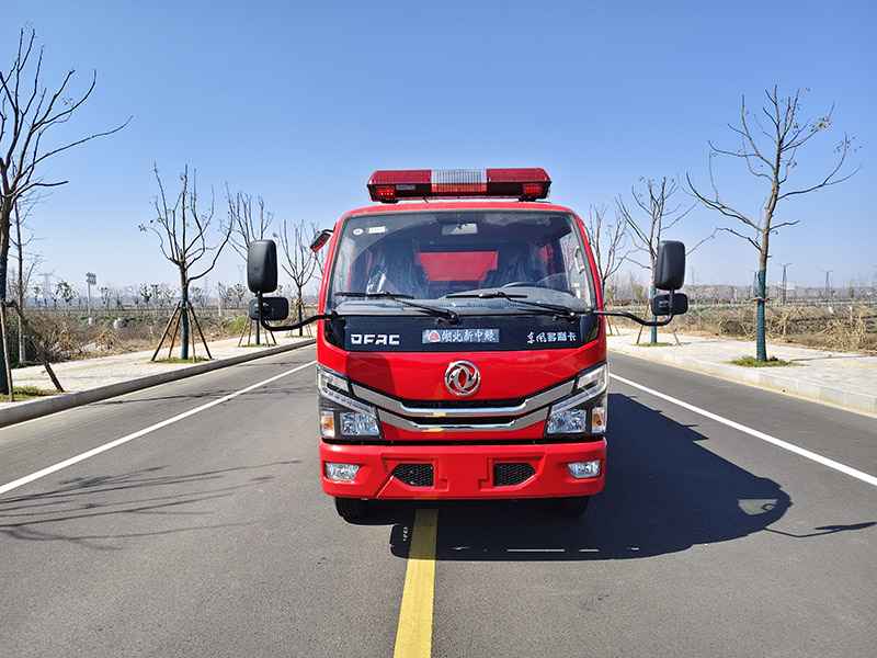 東風(fēng)2.8噸水罐消防車